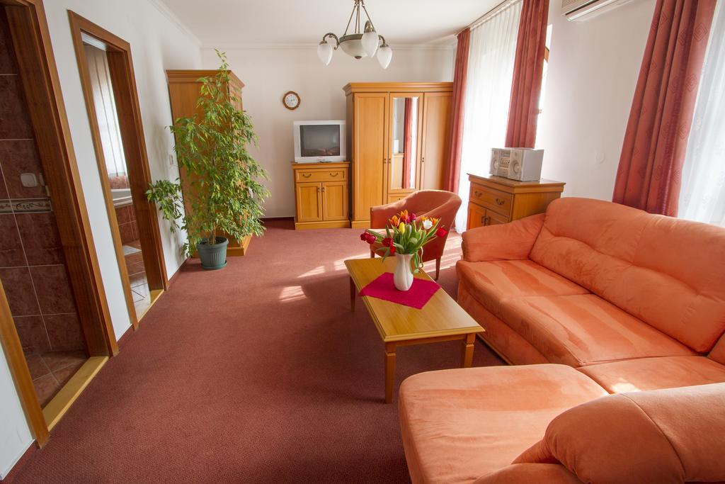 Hotel Grand Zilina Ruang foto
