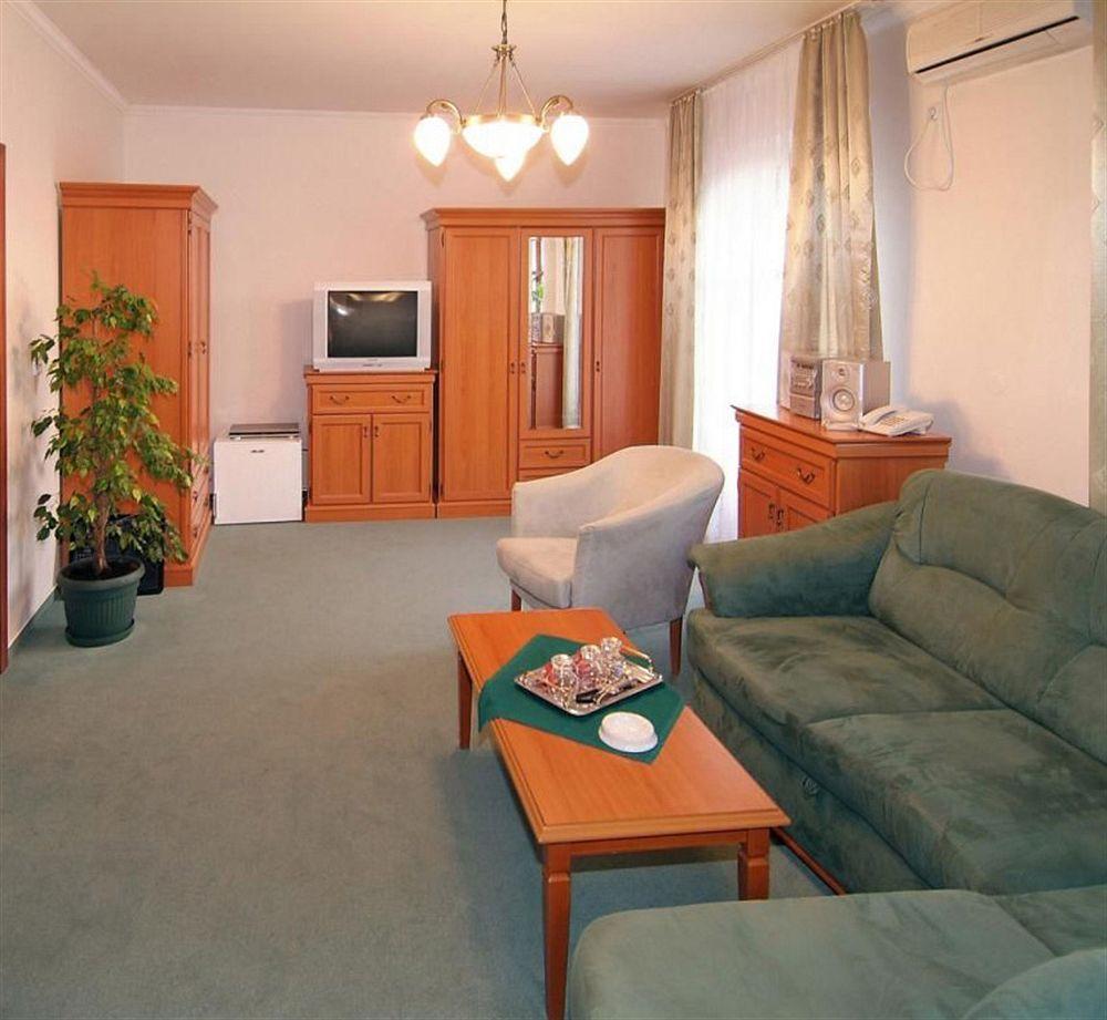 Hotel Grand Zilina Bagian luar foto