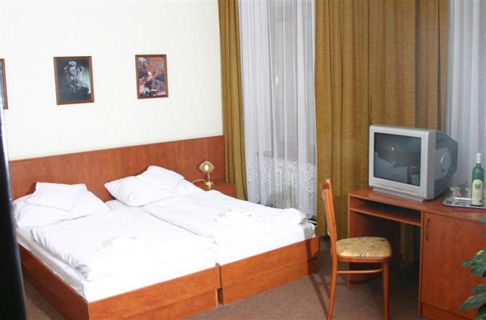 Hotel Grand Zilina Bagian luar foto