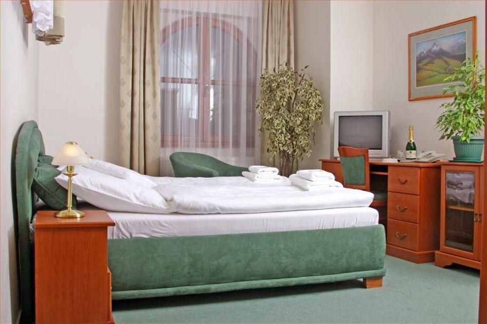 Hotel Grand Zilina Bagian luar foto