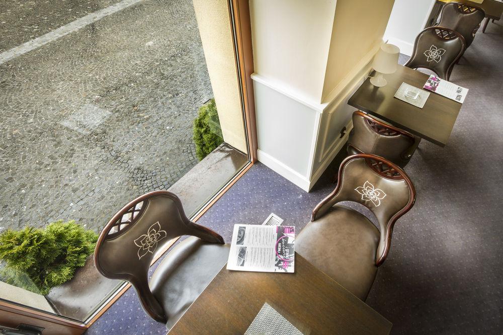 Hotel Grand Zilina Bagian luar foto