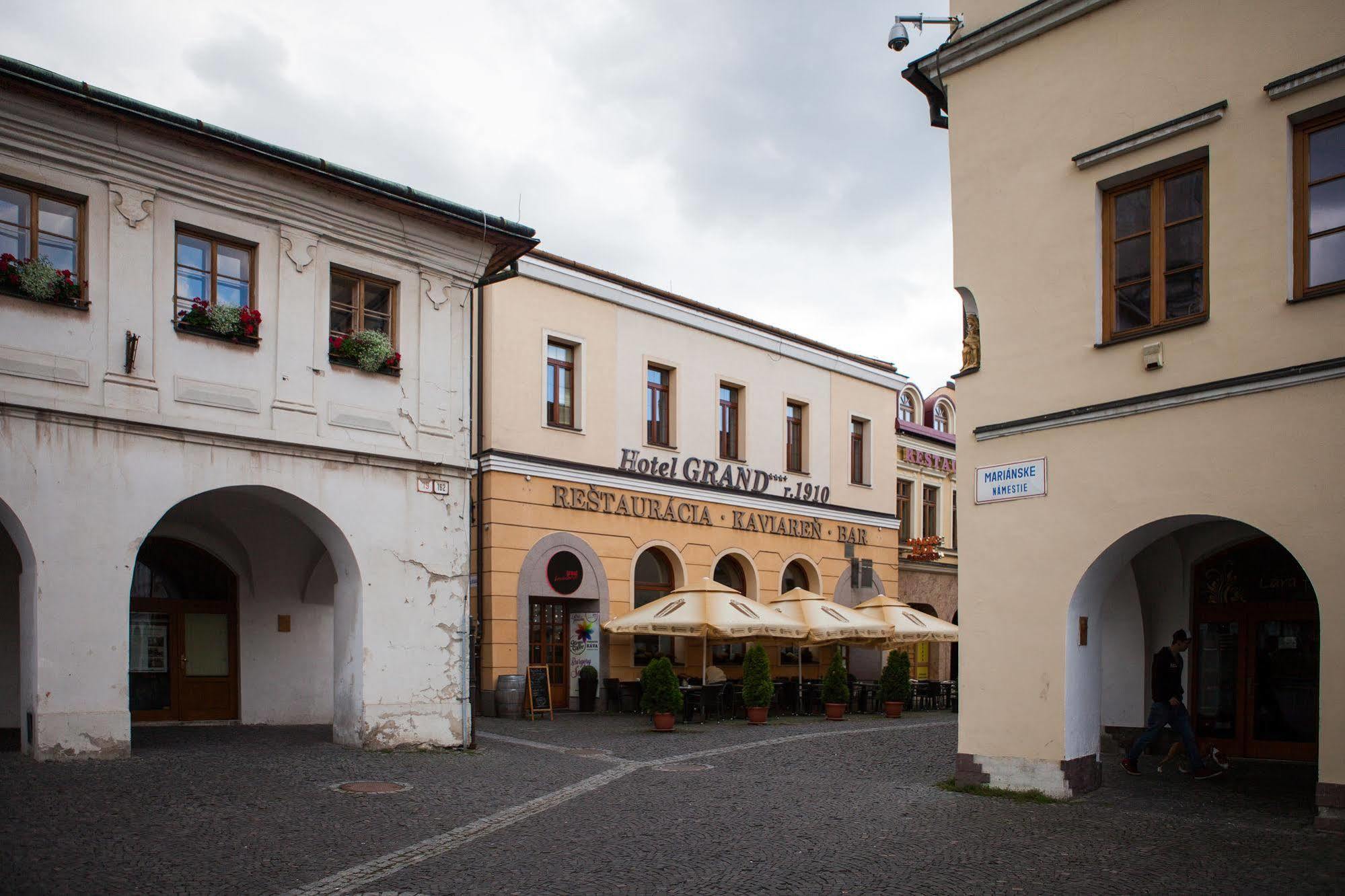 Hotel Grand Zilina Bagian luar foto