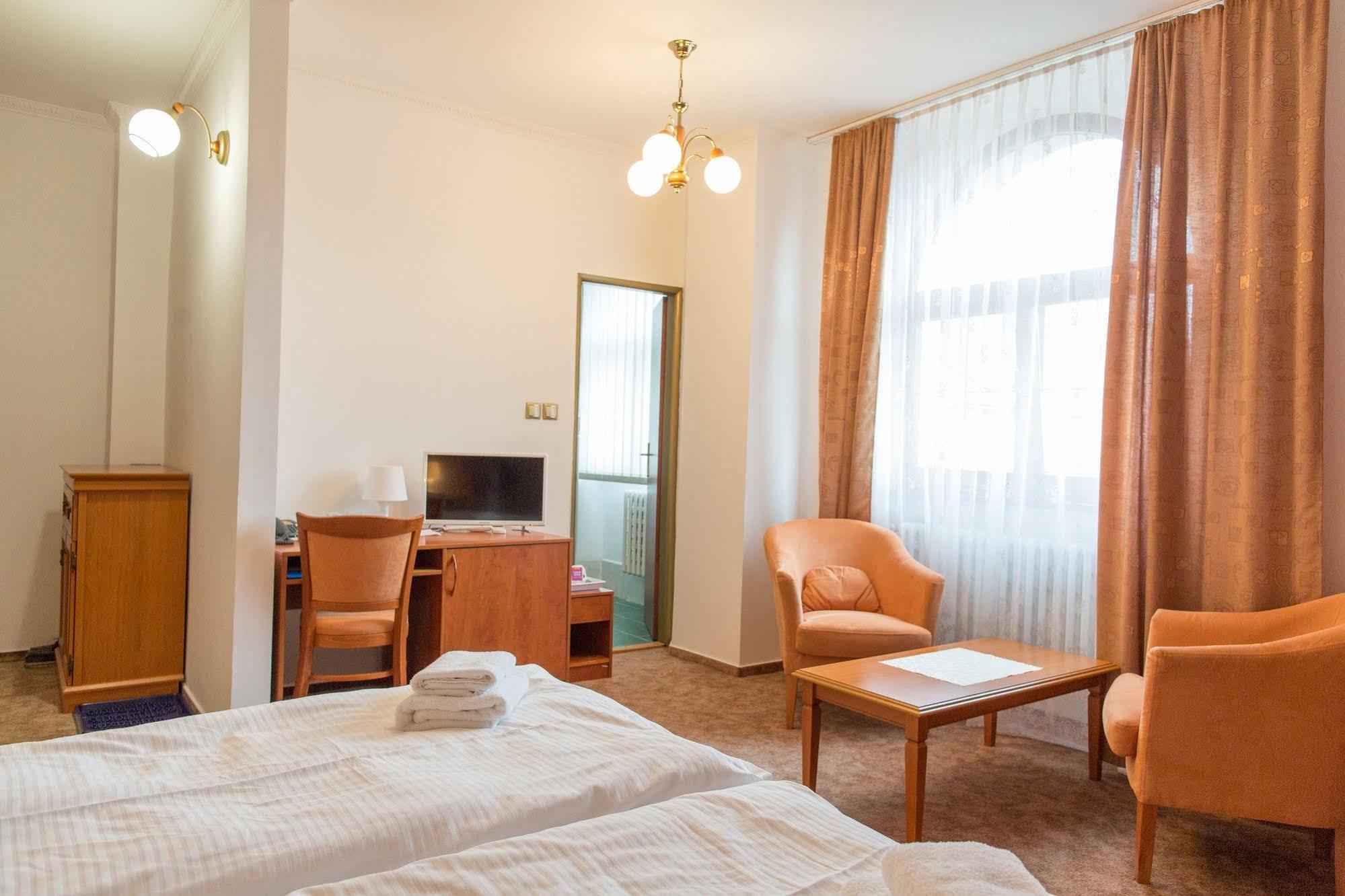 Hotel Grand Zilina Bagian luar foto
