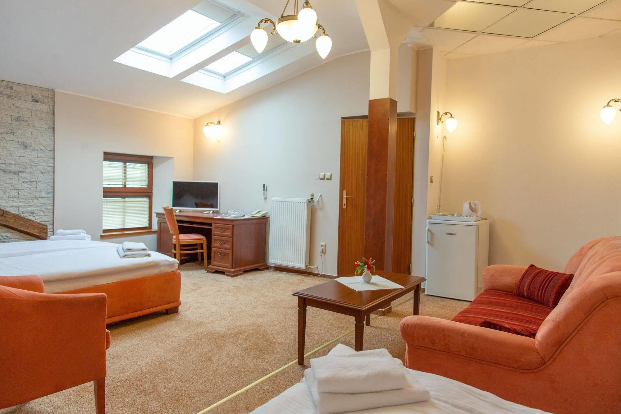 Hotel Grand Zilina Bagian luar foto