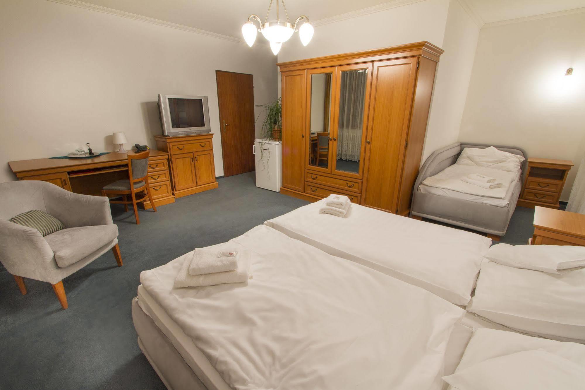 Hotel Grand Zilina Bagian luar foto