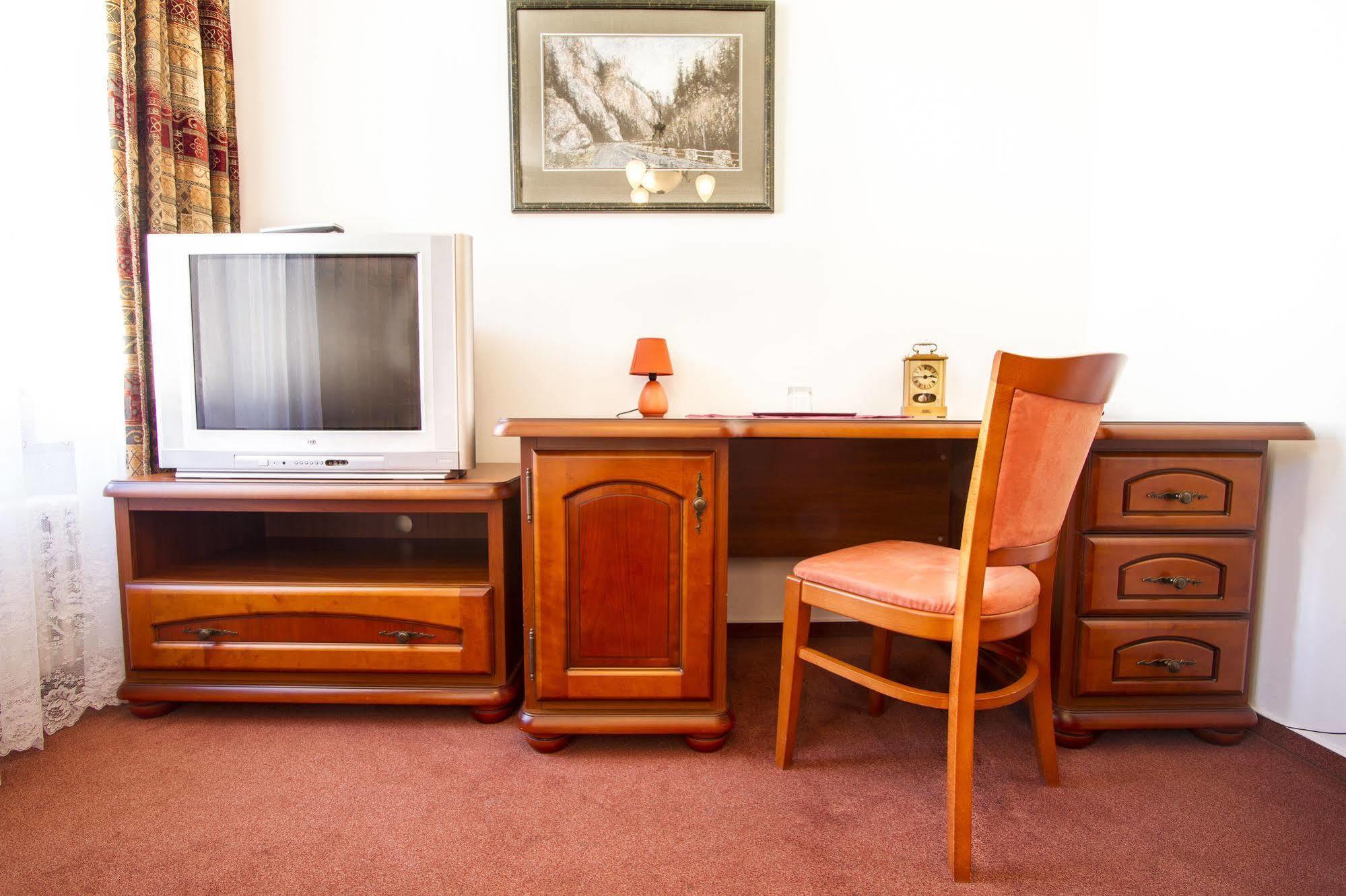 Hotel Grand Zilina Bagian luar foto
