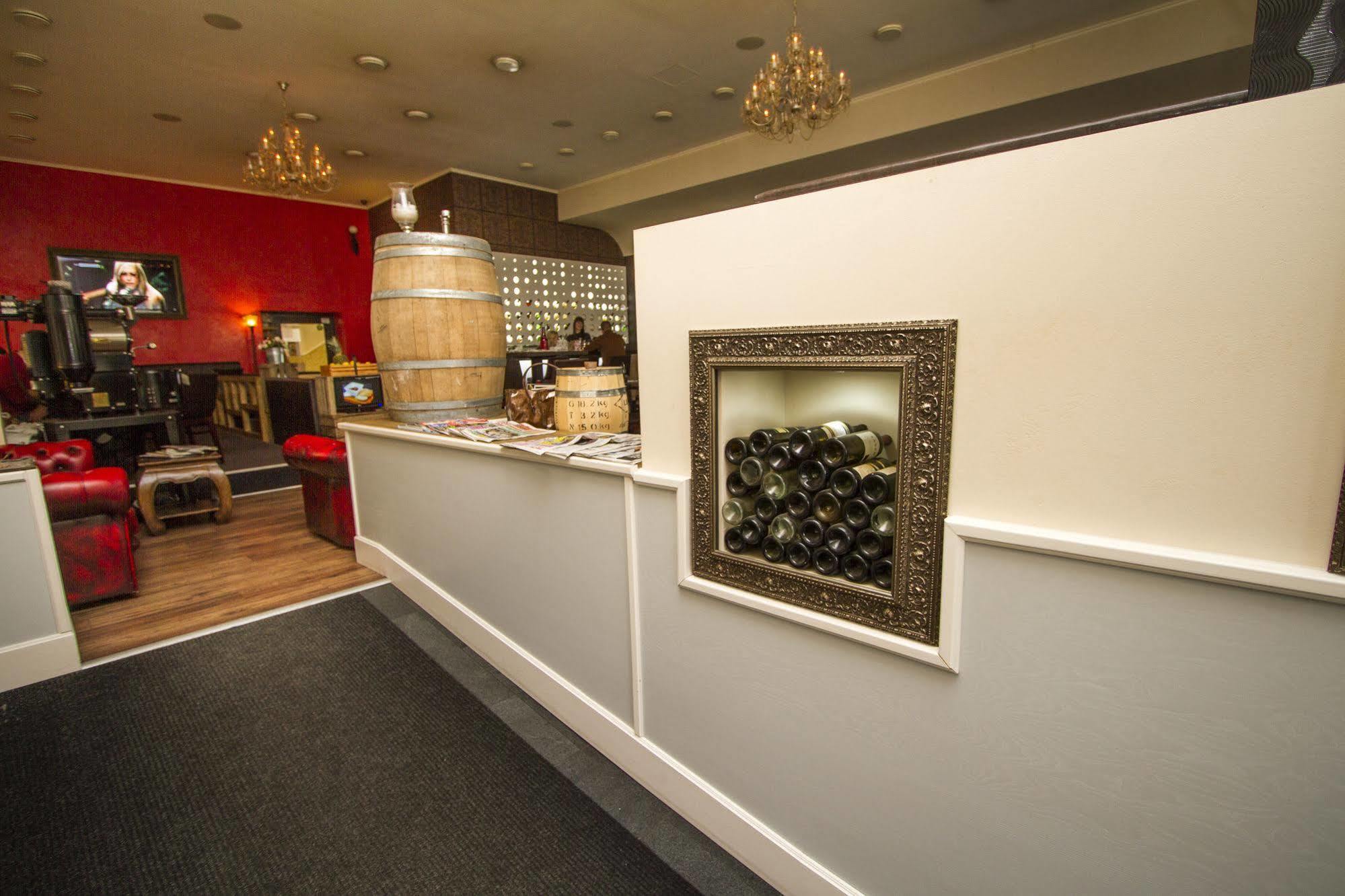 Hotel Grand Zilina Bagian luar foto